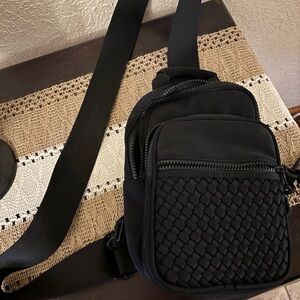 NWOT Antik Kraft Black Woven Women’s Crossbody Bag Purse